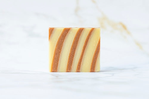 Soin lavant naturel pour animaux - Peau douce, poils heureux !