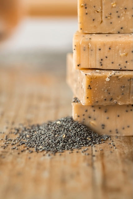 Savon naturel solide doux fait main à Lyon