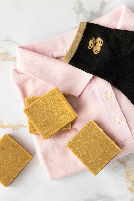 Savon nettoyant ménager naturel pour les surfaces, le linge et la vaisselle